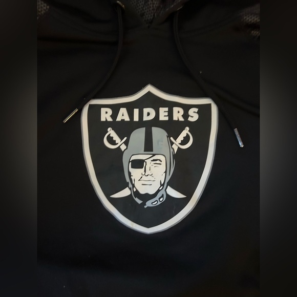 Los Vegas Black Raiders Crop Top Hoodie - Picture 2 of 6